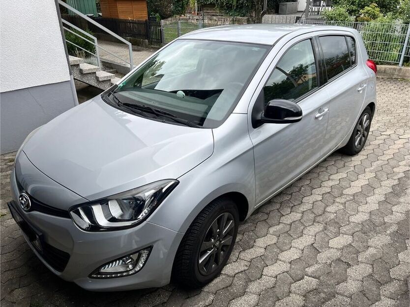 i20