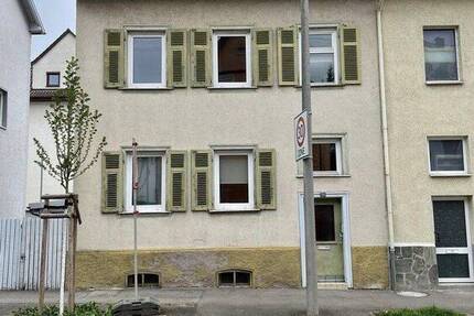 Haus Villingen-Schwenningen Schwenningen - 8 Zimmer, 180 m&sup2;, 375.000&euro; | Angebot:26877563