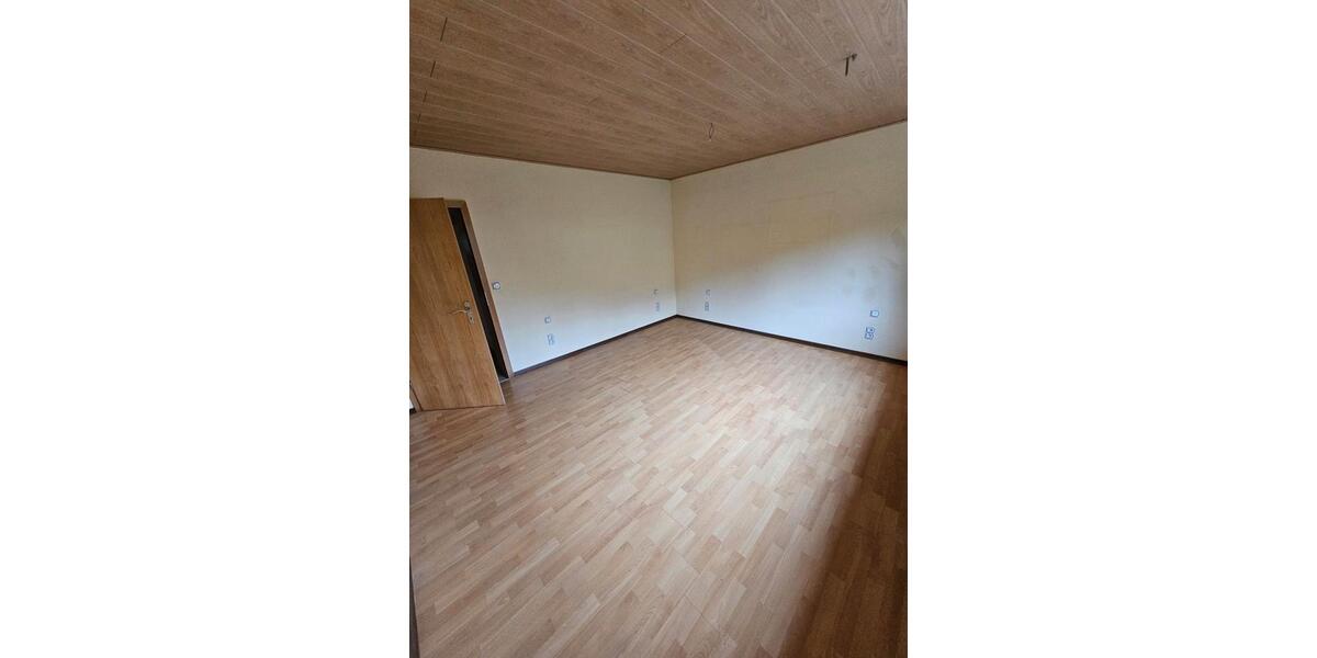 Erdgeschoßwohnung Dillenburg - 4 Zimmer, 100 m&sup2;, 950&euro; | Angebot:26267007