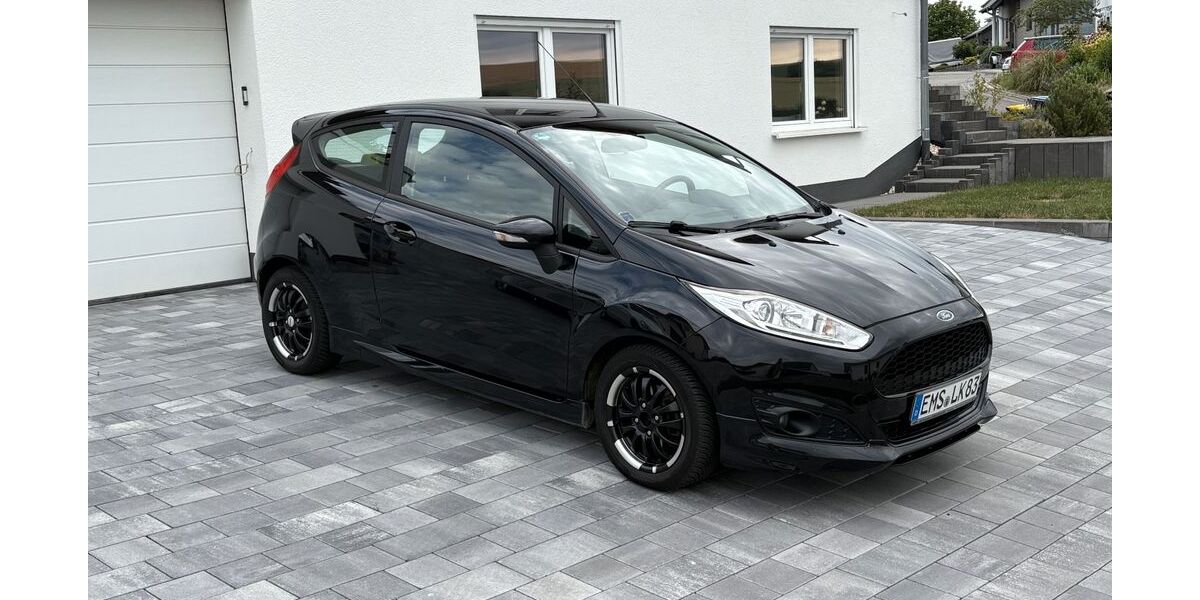 Ford Fiesta 96.000 km 6.500 &euro; Buch 56357
