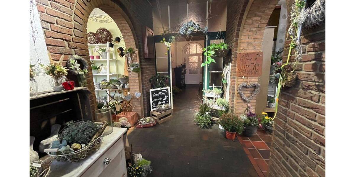 Gewerbeobjekt Zetel-Neuenburg Neuenburg - 5 Zimmer, 990&euro; | Angebot:26796357
