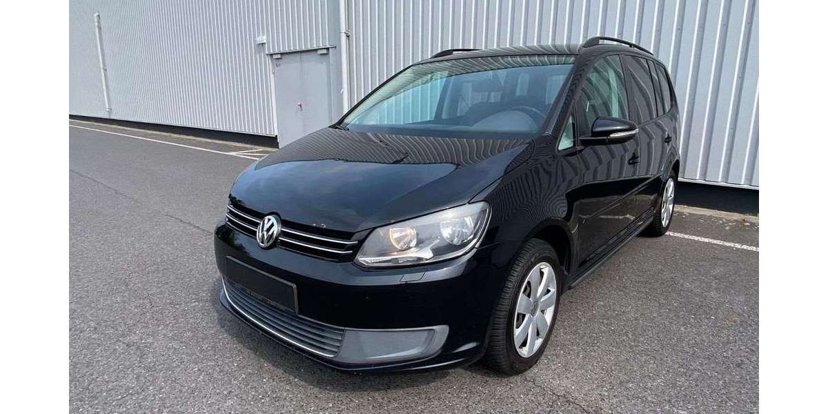 VW Touran 277.000 km 4.990 &euro; Cottbus 03051