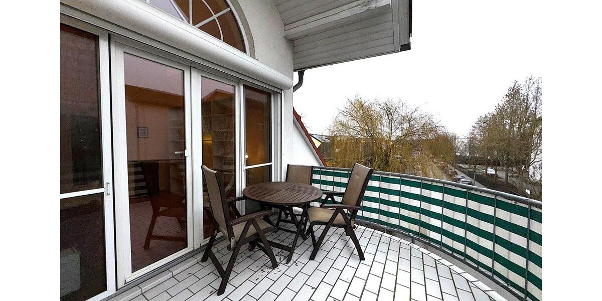 Dachgeschoßwohnung Wiesbaden Mainz-Kastel - 2 Zimmer, 65 m&sup2;, 1.160&euro; | Angebot:25899521