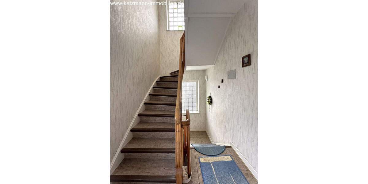 Mehrfamilienhaus, Wohnhaus Hürth Gleuel - 9 Zimmer, 218 m&sup2;, 435.000&euro; | Angebot:25802258