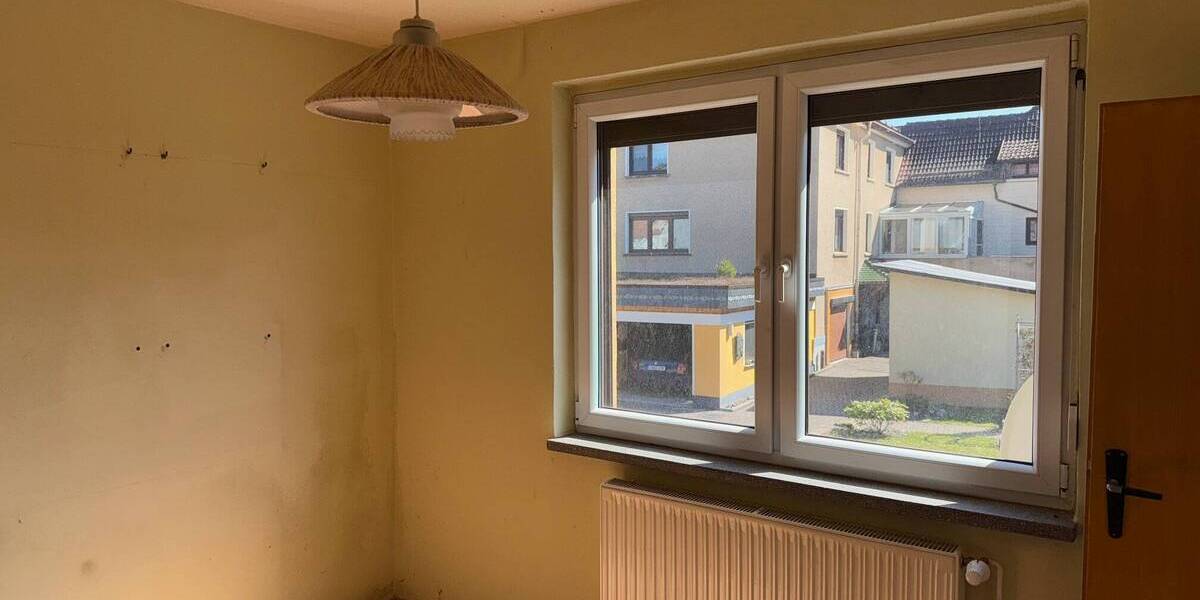 Mehrfamilienhaus, Wohnhaus Brotterode-Trusetal Trusetal - 4 Zimmer, 92 m&sup2;, 95.000&euro; | Angebot:25708450