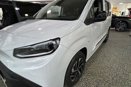 Toyota Proace City (Verso) 4.900 km 29.980 &euro; Viersen 41748