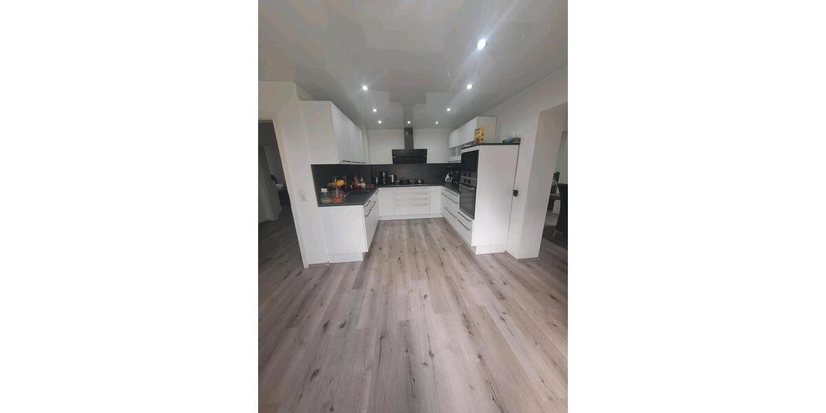 Einfamilienhaus Kronach - 6 Zimmer, 185 m&sup2;, 360.000&euro; | Angebot:27030994