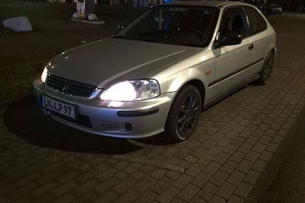 Honda Civic 162.000 km 2.600 &euro; Schönefeld 12529