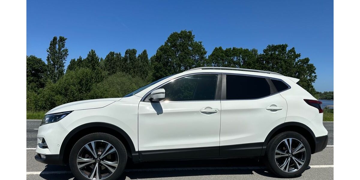 Nissan Qashqai 79.000 km 15.700 &euro; Winsen 21423