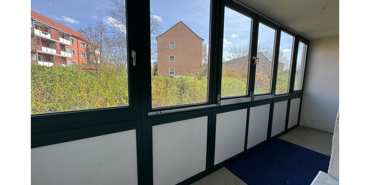 helle 2-Raum-Wohnung mit Wintergarten und Blick ins Grüne: in Gera-Bieblach! - Erdgeschoßwohnung Gera Alt-Bieblach | Angebot:26339853