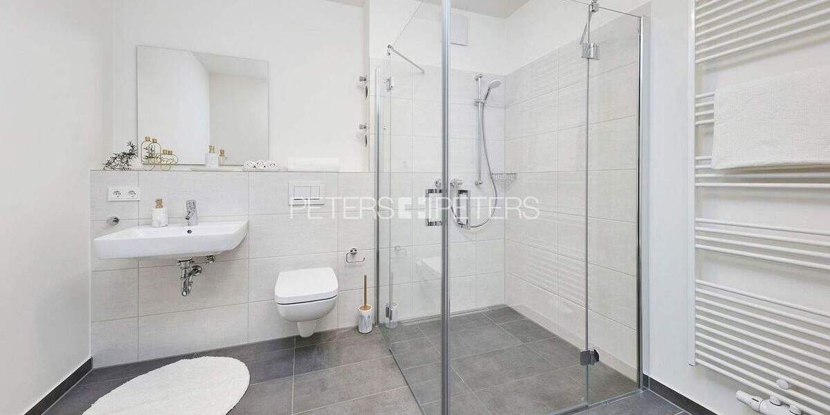 Etagenwohnung Schwerin Werdervorstadt - 3 Zimmer, 79 m&sup2;, 1.079&euro; | Angebot:25339725