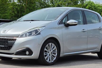 Peugeot 208 90.000 km 7.400 &euro; Merzig 66663
