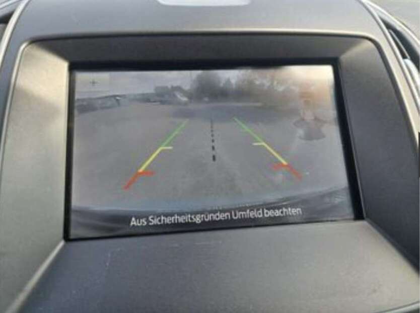 Ford S-Max 129.000 km 13.900 € Essen 45145