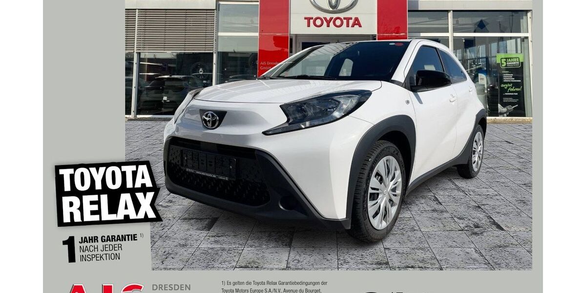 Toyota Aygo (X) 18.221 km 15.990 &euro; Dresden 01139