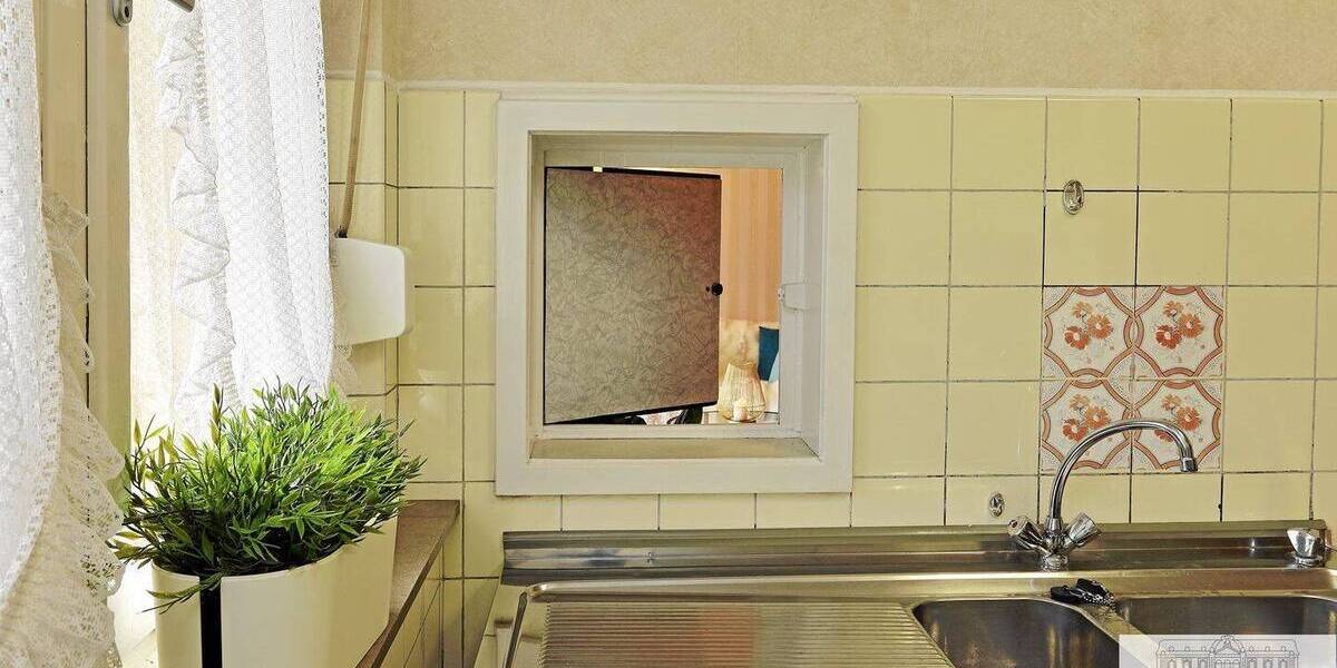 Ein-bis Zweifamilienhaus im Hildener Norden: Großzügiges Wohnen mit vielfältigen Nutzungsmöglichkeiten 8 zimmer