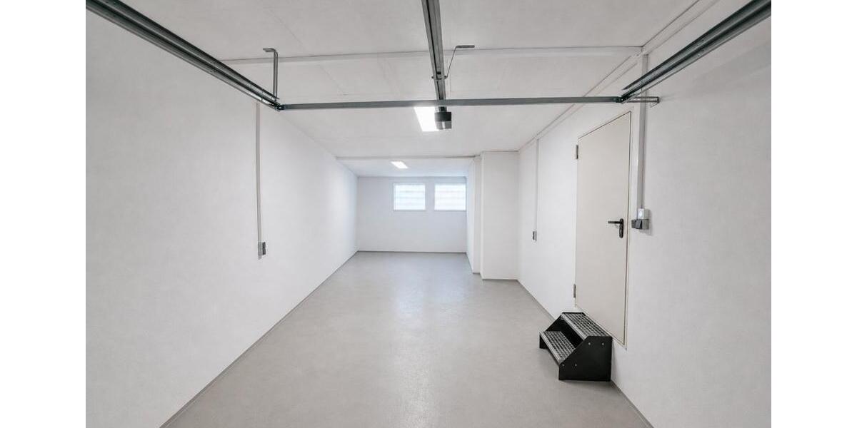 Einfamilienhaus Uffenheim - 7 Zimmer, 290 m&sup2;, 1.900&euro; | Angebot:26533256