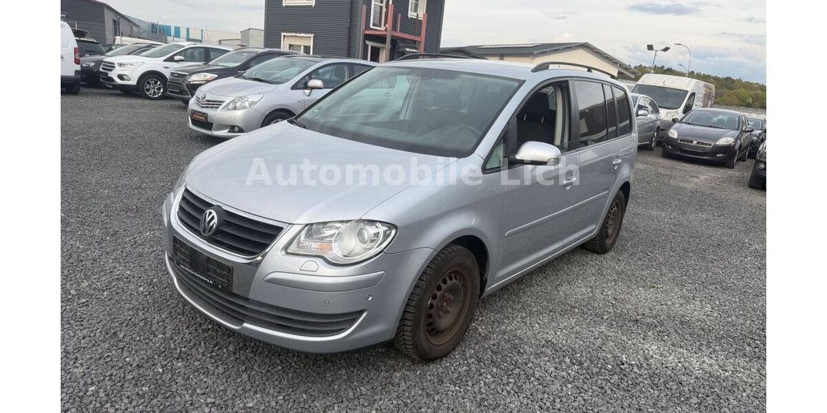 VW Touran 277.000 km 2.699 &euro; Lich 35423
