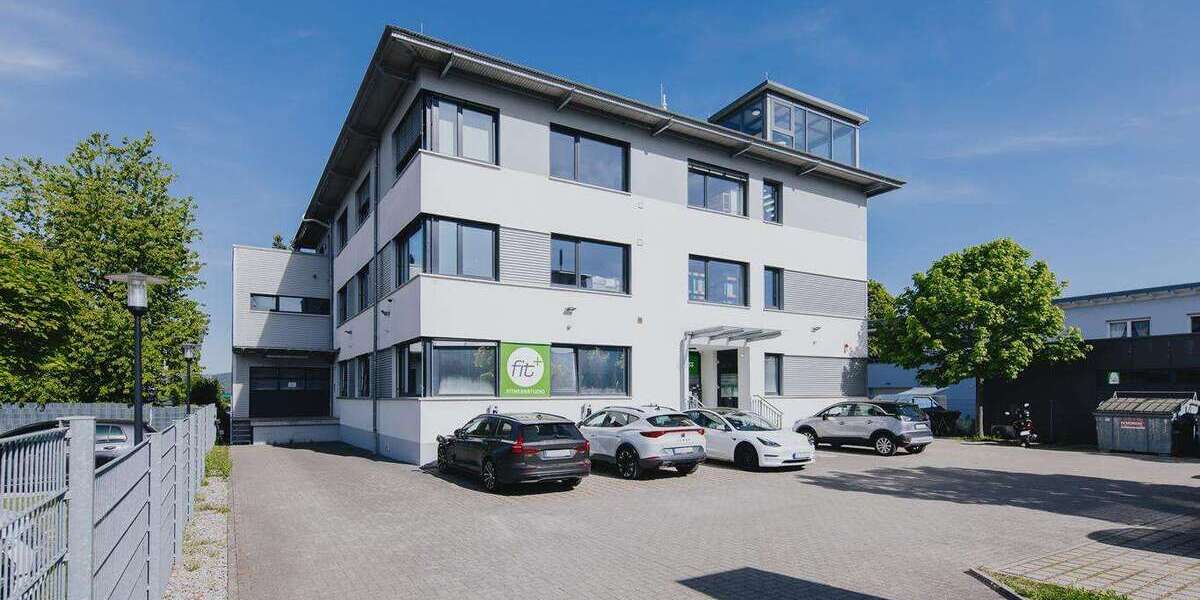 Gewerbeobjekt Kirchzarten - 2.200.000&euro; | Angebot:27165121