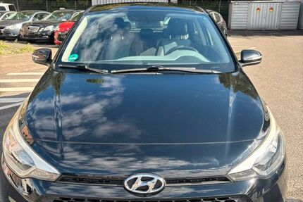 Hyundai i20 59.000 km 8.900 &euro; Hamburg 20251