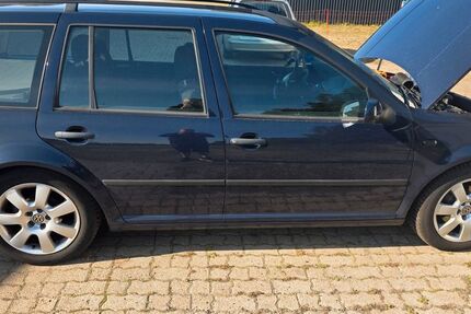 VW Golf 421.800 km 2.299 € Bremerhaven 27568