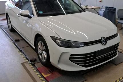 VW Passat 81.598 km 27.940 &euro; Dessau-Roßlau 06842