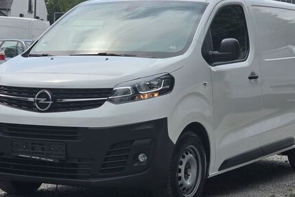 Opel Vivaro 134.000 km 14.490 &euro; Oberasbach 90522