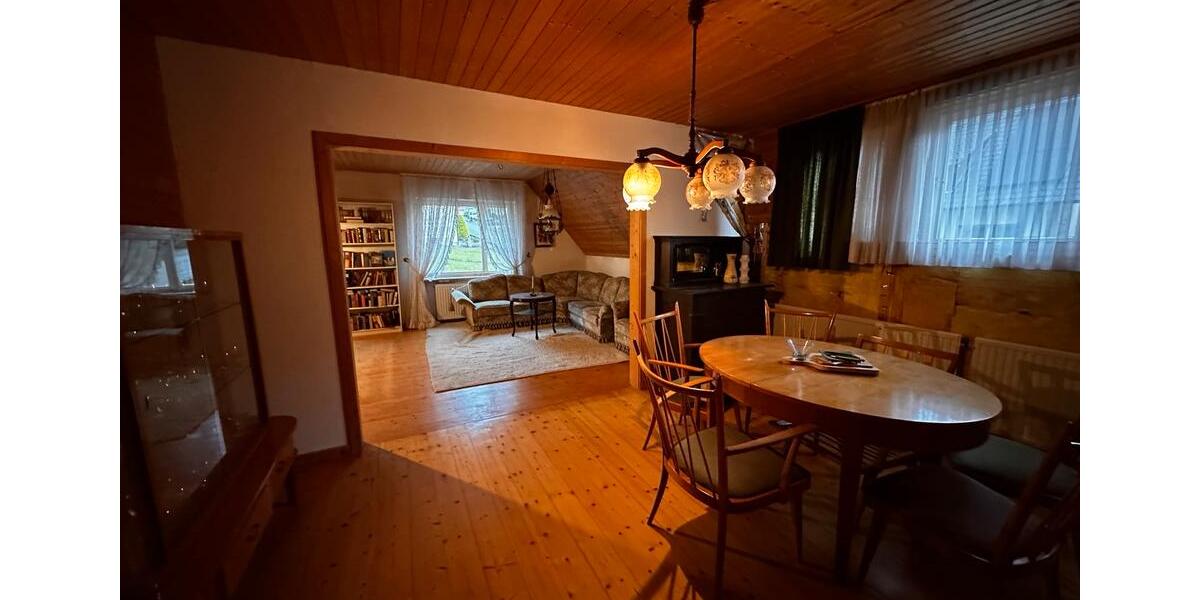 Einfamilienhaus Marsberg - 9 Zimmer, 180 m&sup2;, 199.000&euro; | Angebot:27079077