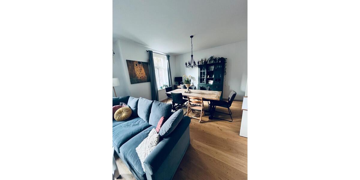 Charmante, zentral gelegene Eigentumswohnung 3 zimmer