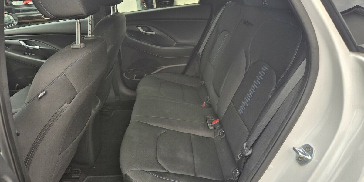 Hyundai i30 Passion +, Rückfahrkamera, Carplay, Navi, Sitz 85.411 km 16.690 &euro; Rodgau 63110