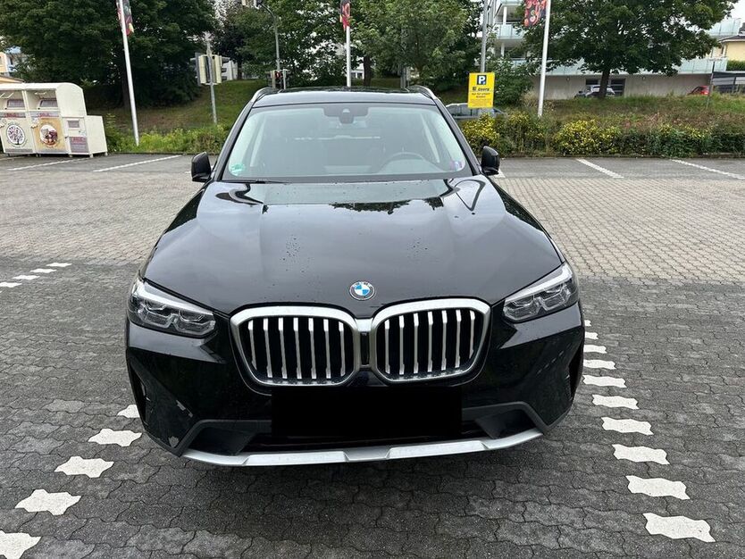 X3