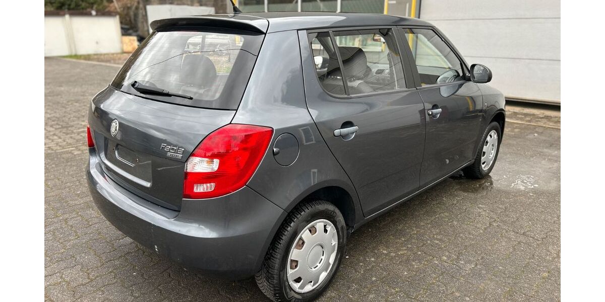 Skoda Fabia 89.650 km 2.699 &euro; Siegen 57080