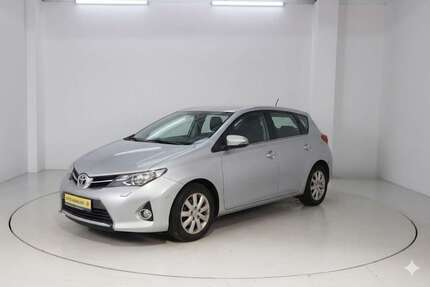 Toyota Auris 63.850 km 14.290 &euro; Dresden 01237