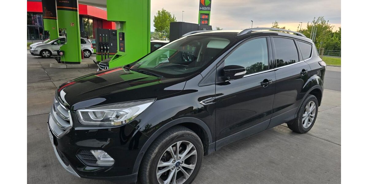 Ford Kuga 145.000 km 9.900 &euro; Randersacker 97236