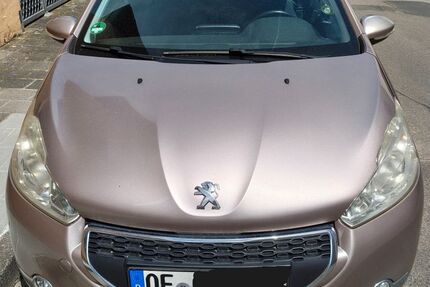 Peugeot 208 134.000 km 2.700 &euro; Hainburg 63512