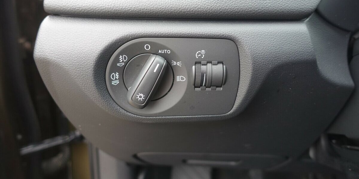 Audi Q3 2.0 TDI quattro Bi-Xenon Navi PDC S-Line 8x Alu 121.000 km 16.950 &euro; Neumarkt/OPf 92318