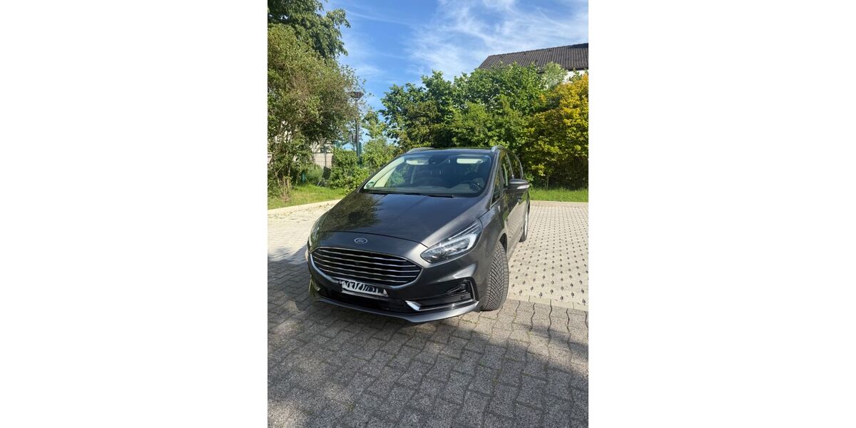 Ford S-Max 98.000 km 17.900 &euro; Menden 58708