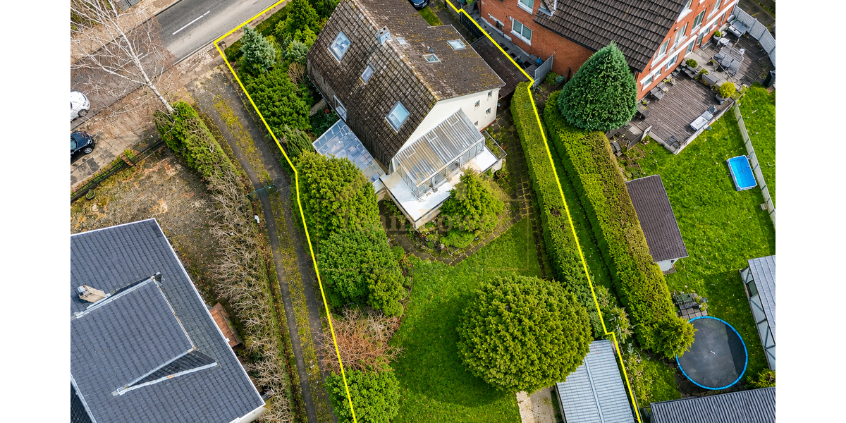 Rarität in Bestlage: Historischer Charme mit 2 Wohneinheiten, Wintergarten und sonnigem Grundstück - Zweifamilienhaus Hamburg Wandsbek | Angebot:25365900