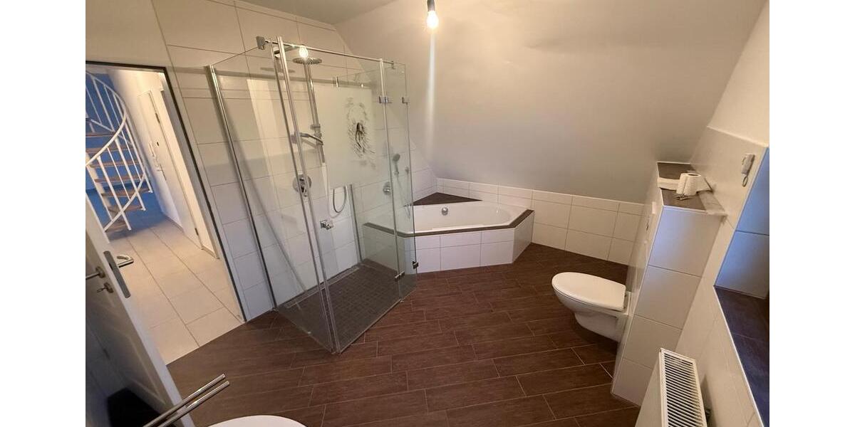 Maisonettenwohnung Niederkassel - 3 Zimmer, 83 m&sup2;, 1.050&euro; | Angebot:25216821