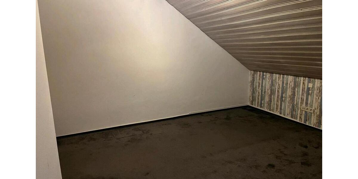 Etagenwohnung Ellwangen (Jagst) - 3.5 Zimmer, 100 m&sup2;, 700&euro; | Angebot:26429163