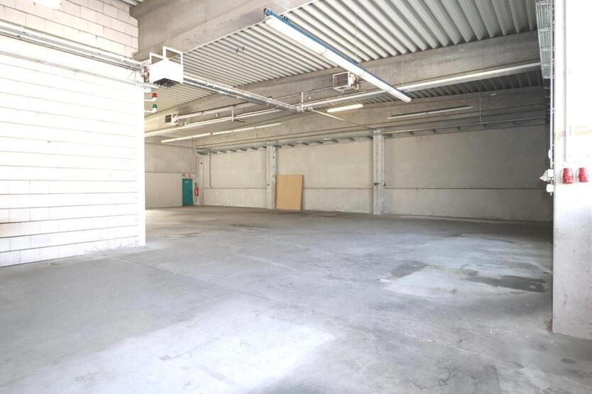 vielseitige Halle - TOP-Angebot