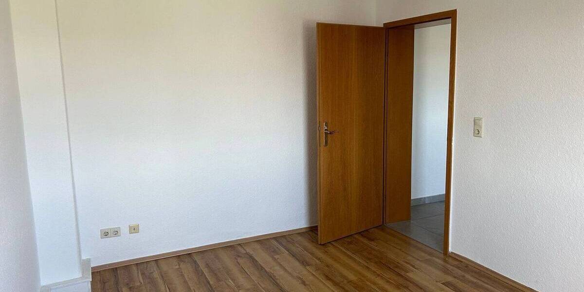 Etagenwohnung Merseburg Neumarkt (Vorstadt) - 3 Zimmer, 65 m&sup2;, 390&euro; | Angebot:26819929