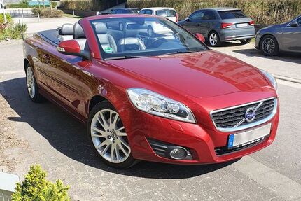 Volvo C70 198.000 km 9.400 &euro; Hamburg 22763