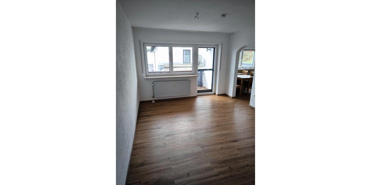 Erdgeschoßwohnung Regen - 4 Zimmer, 80 m&sup2;, 700&euro; | Angebot:25321403