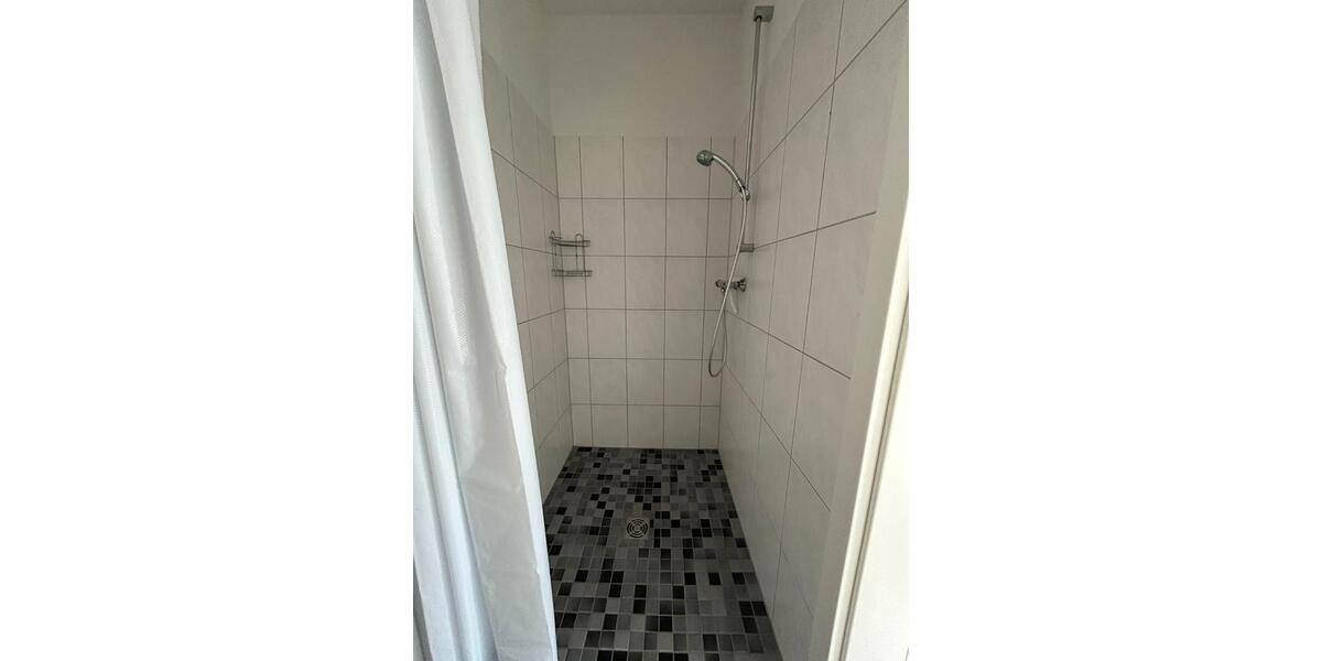 Dachgeschoßwohnung Malchin - 1 Zimmer, 23 m&sup2;, 60&euro; | Angebot:26383313