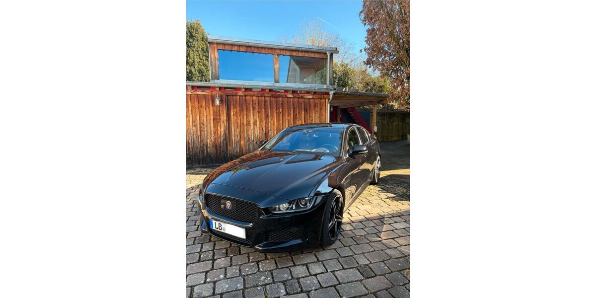 Jaguar XE 160.000 km 19.000 &euro; Sachsenheim 74343