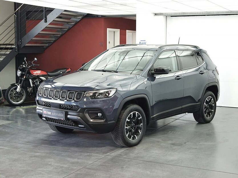 Compass °IIIII° Trailhawk Plug-In Hybrid 4WD