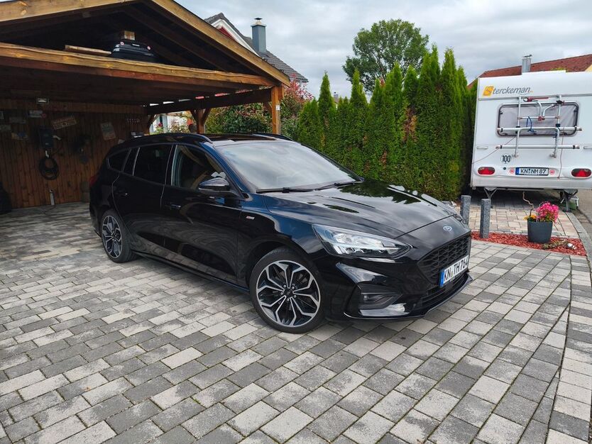 Ford Focus 82.000 km 16.490 € Stockach 78333