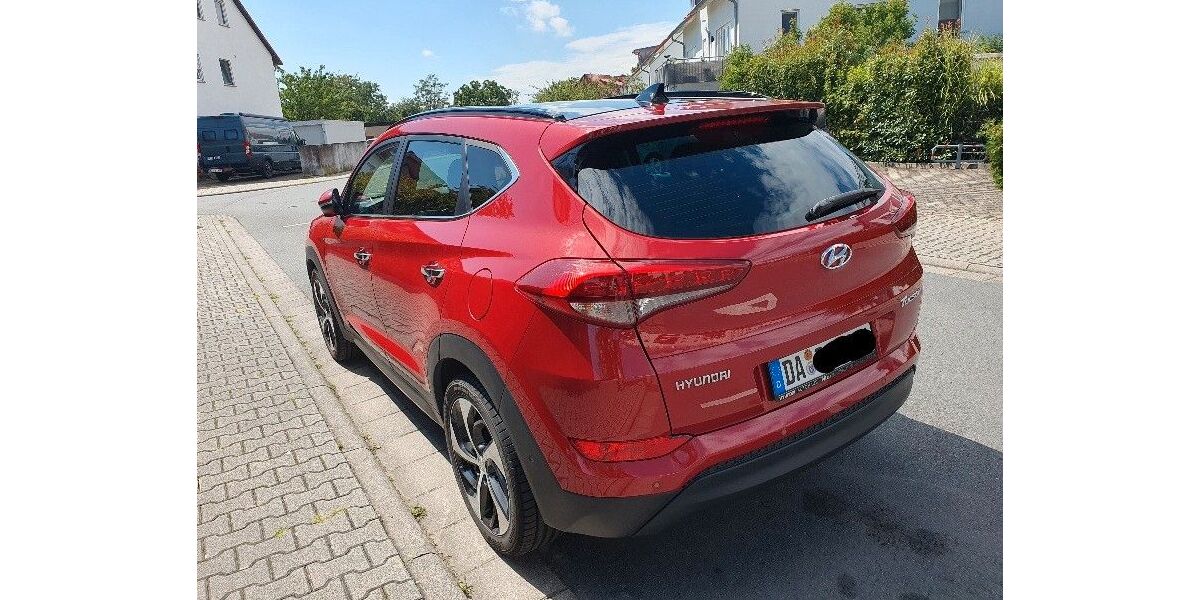 Hyundai TUCSON 127.000 km 13.500 &euro; Weiterstadt 64331