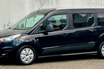 Ford Grand Tourneo
