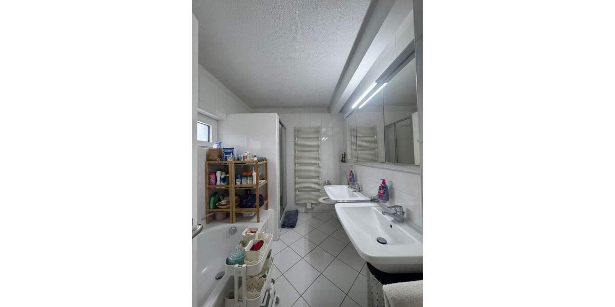 Einfamilienhaus Friedrichsdorf - 8 Zimmer, 224 m&sup2;, 2.900&euro; | Angebot:24708475